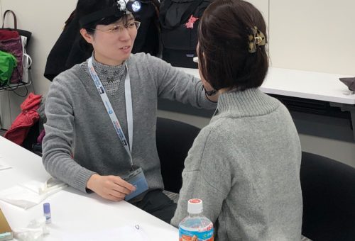 ペアになってお互いを診察